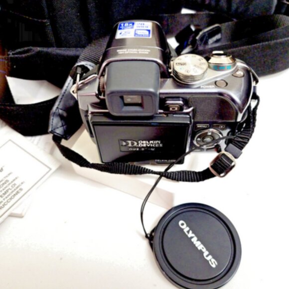 OLYMPUS SP-550UZ Digital Camera 7.1MP 28mm Wide Angle 18x OptZoom & Case… - Picture 9 of 13
